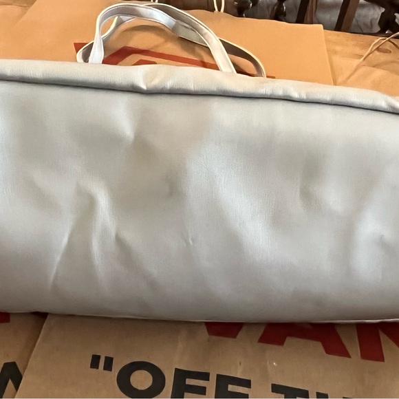 Tote - Picture 4 of 6